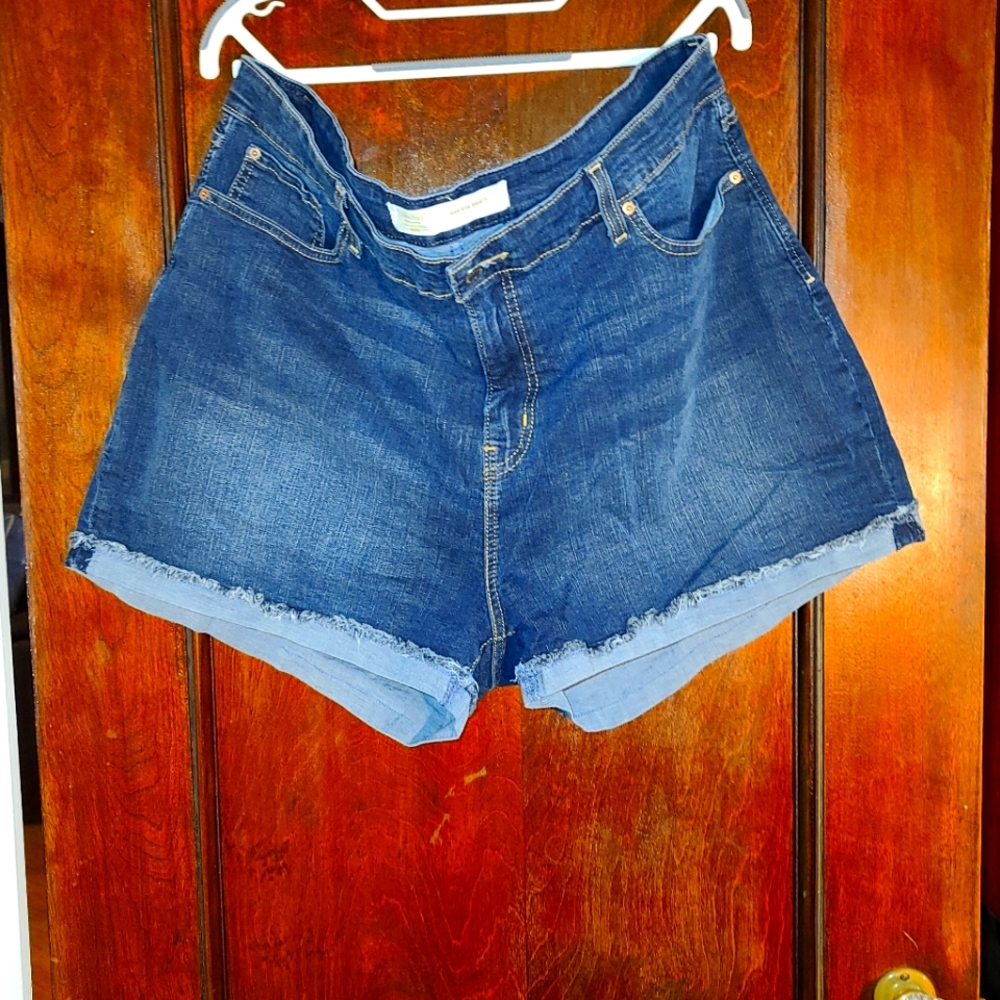 Levis high rise shorts